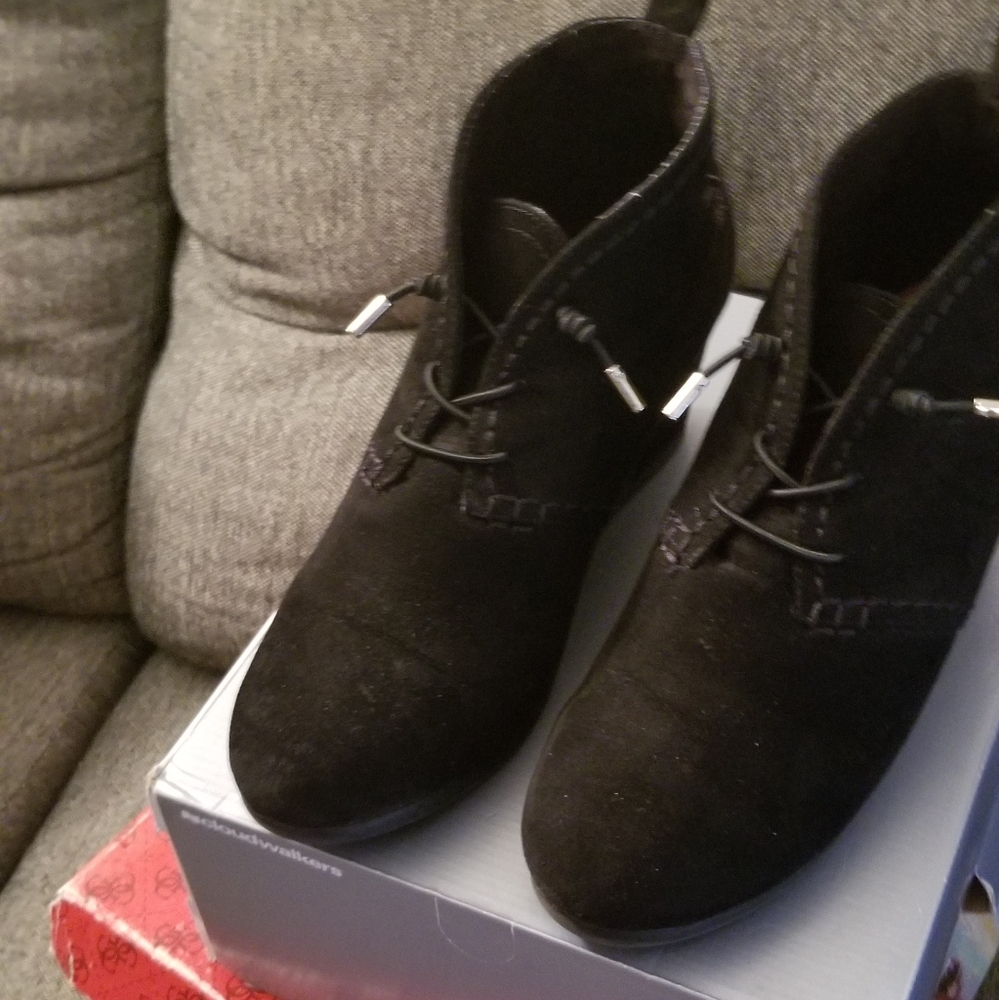 Booties - Picture 4 of 4